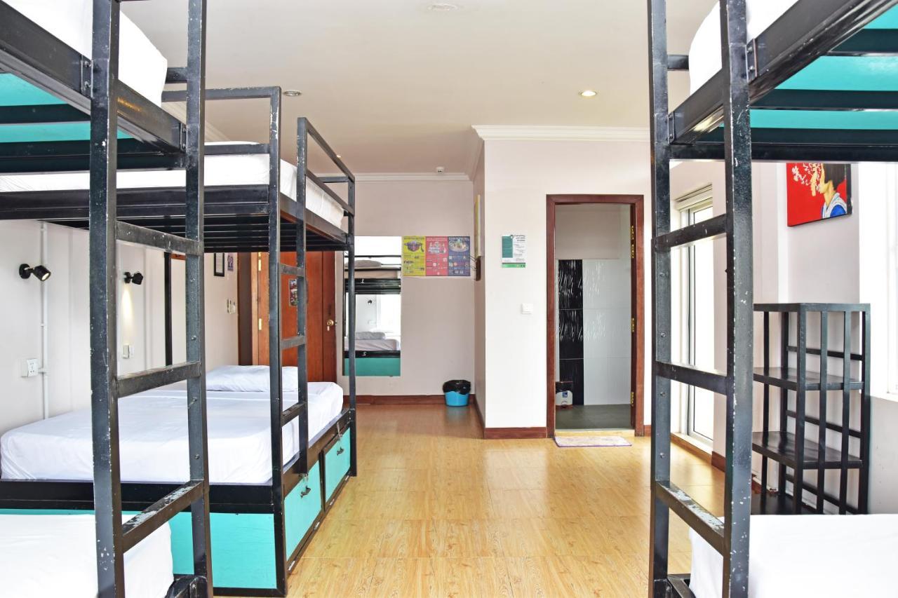 Mad Monkey Hostel Kampot (Adults Only) Buitenkant foto