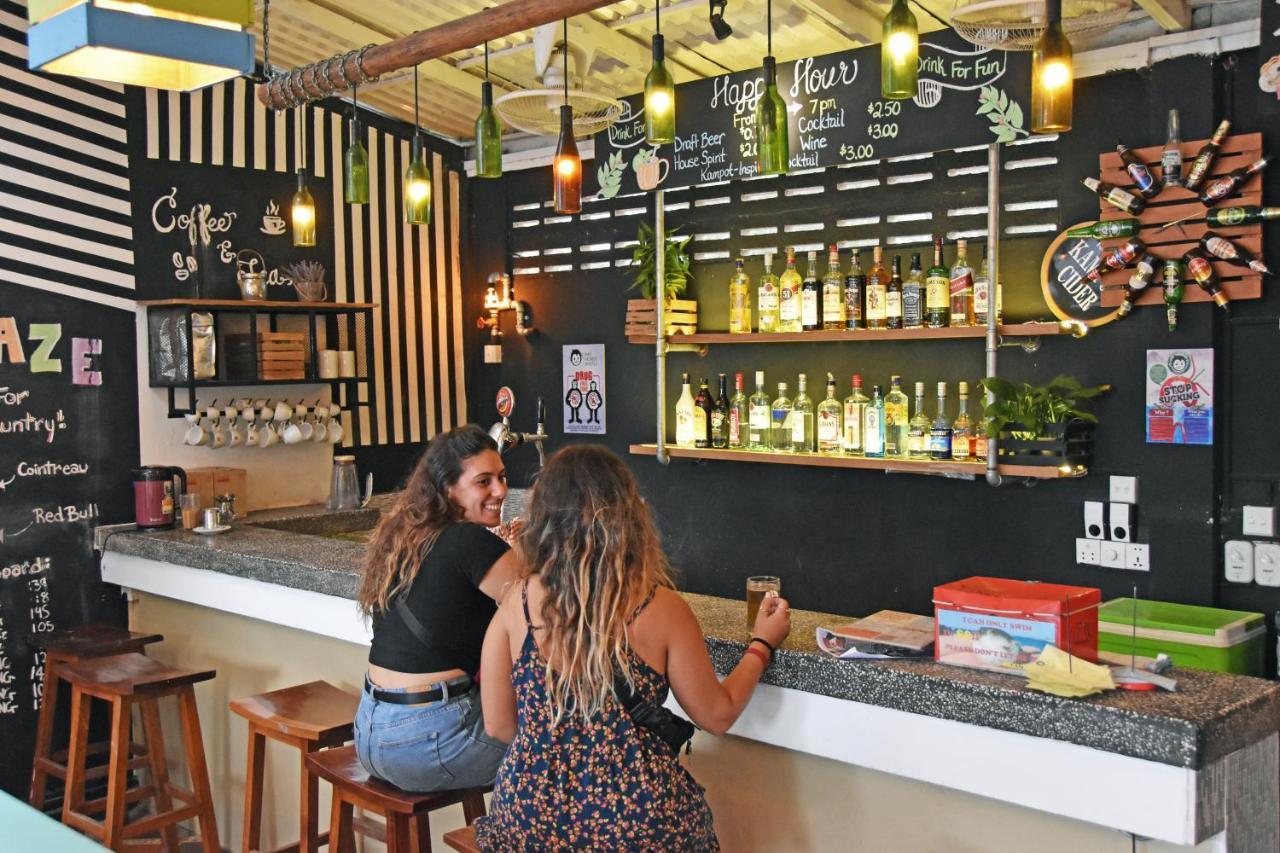 Mad Monkey Hostel Kampot (Adults Only) Buitenkant foto