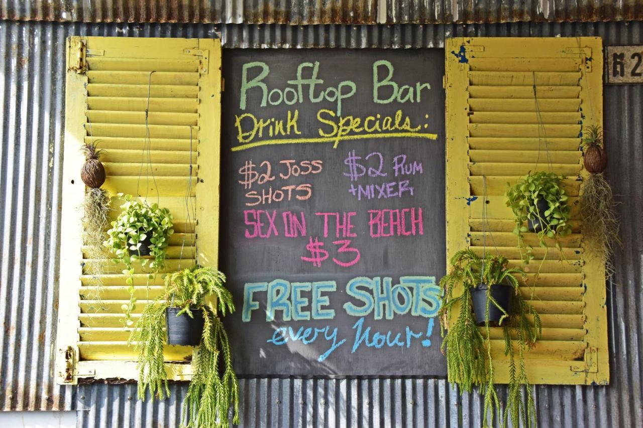 Mad Monkey Hostel Kampot (Adults Only) Buitenkant foto