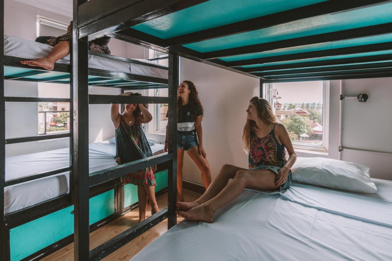 Mad Monkey Hostel Kampot (Adults Only) Buitenkant foto